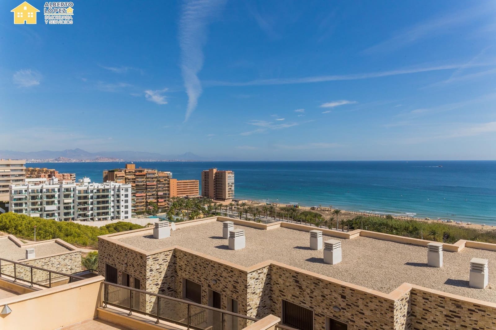 3 quarto Bungalow para venda em Arenales del Sol com piscina garagem - 470 000 € (Ref: 9282295)