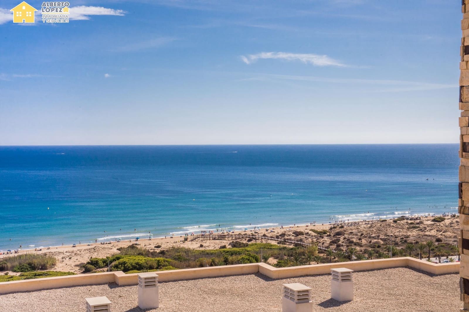 3 quarto Bungalow para venda em Arenales del Sol com piscina garagem - 470 000 € (Ref: 9282295)