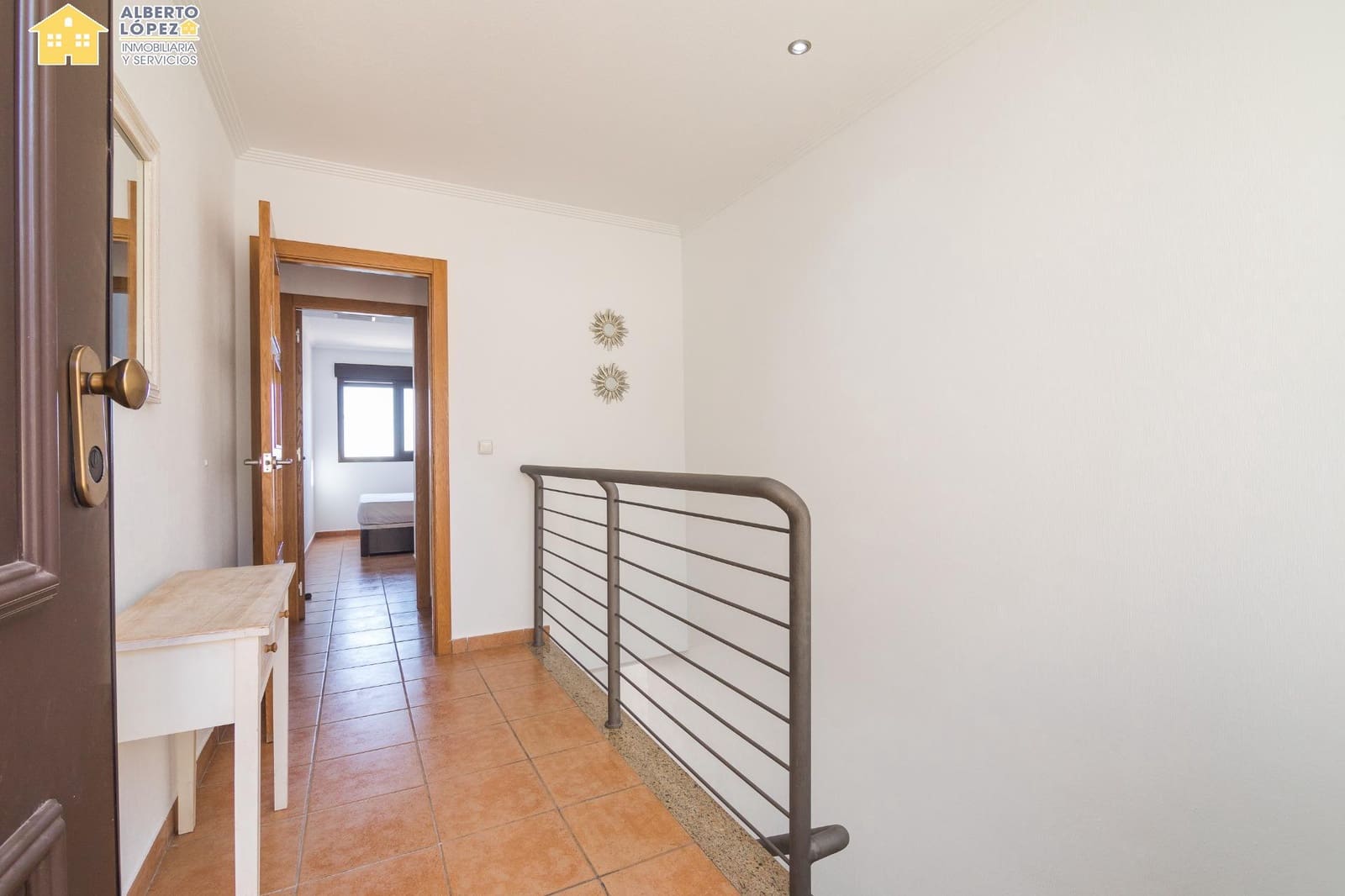 3 quarto Bungalow para venda em Arenales del Sol com piscina garagem - 470 000 € (Ref: 9282295)