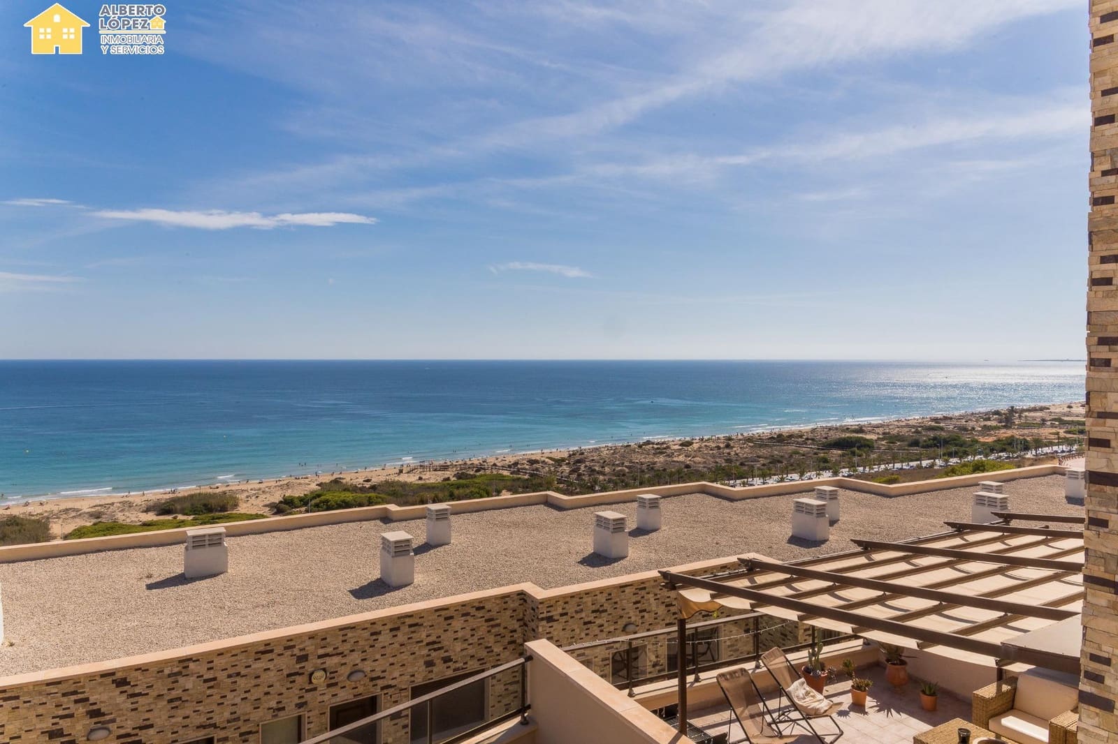 3 quarto Bungalow para venda em Arenales del Sol com piscina garagem - 470 000 € (Ref: 9282295)