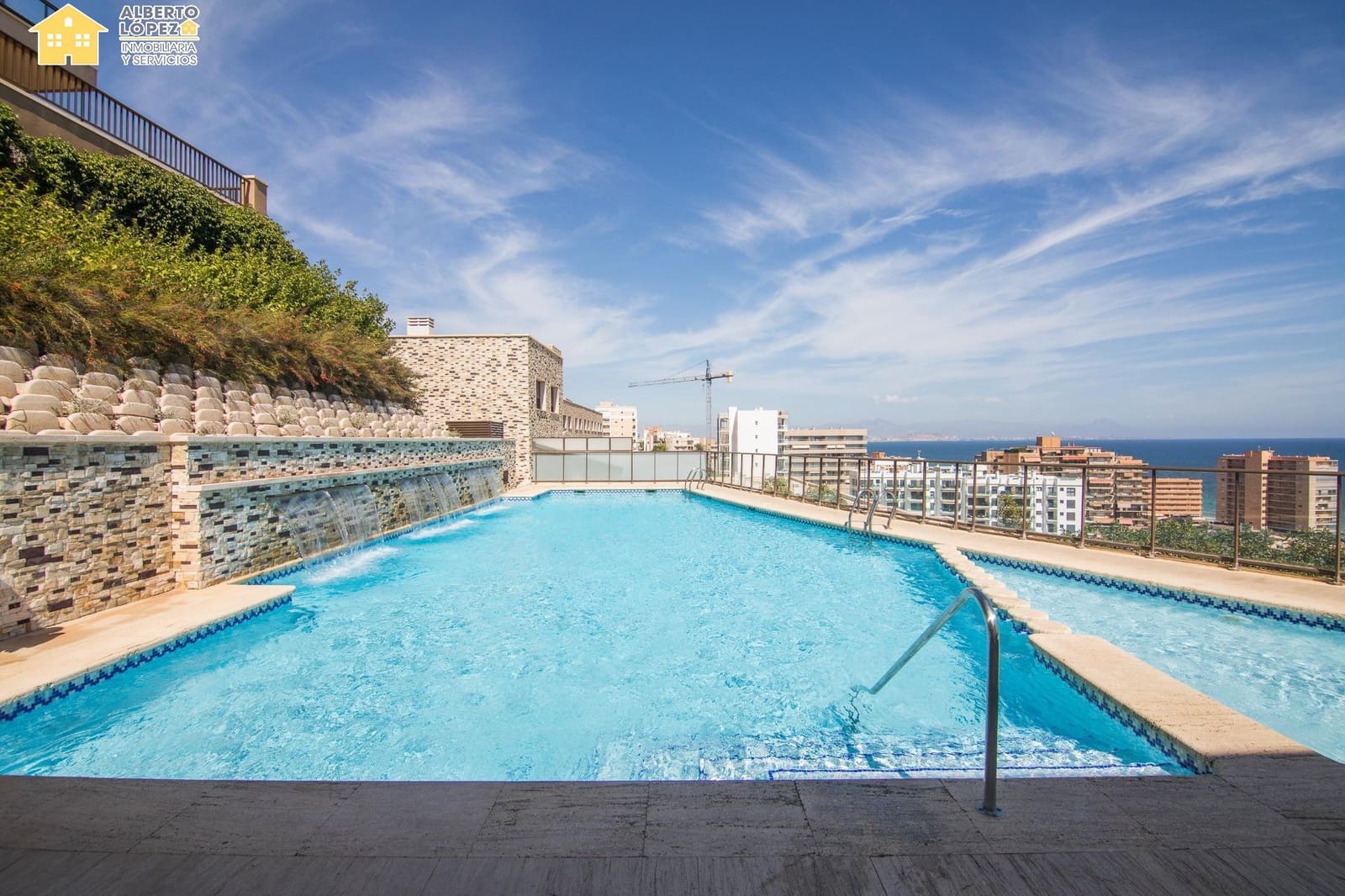 3 quarto Bungalow para venda em Arenales del Sol com piscina garagem - 470 000 € (Ref: 9282295)