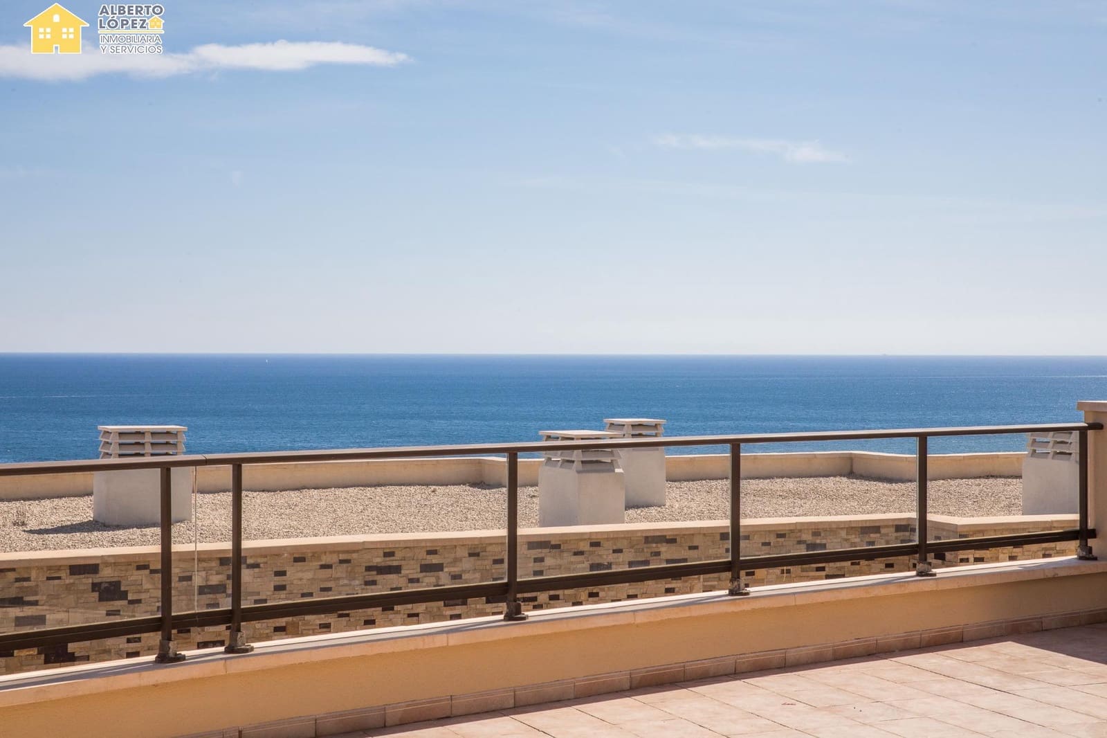 3 camera da letto Bungalow in vendita in Arenales del Sol con piscina garage - 458.000 € (Rif: 9282295)