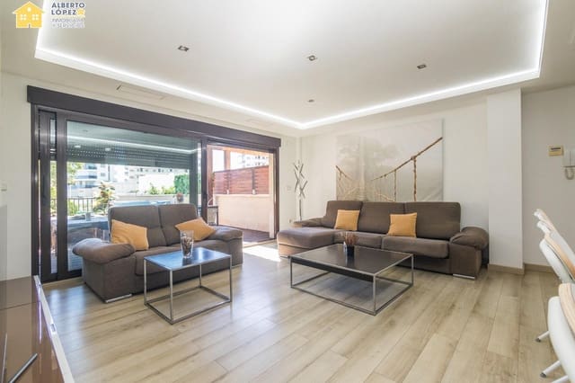 3 soveværelse Bungalow til salg i Arenales del Sol, Elche / Elx med swimmingpool garage - € 425.000 (Ref: 9367668)