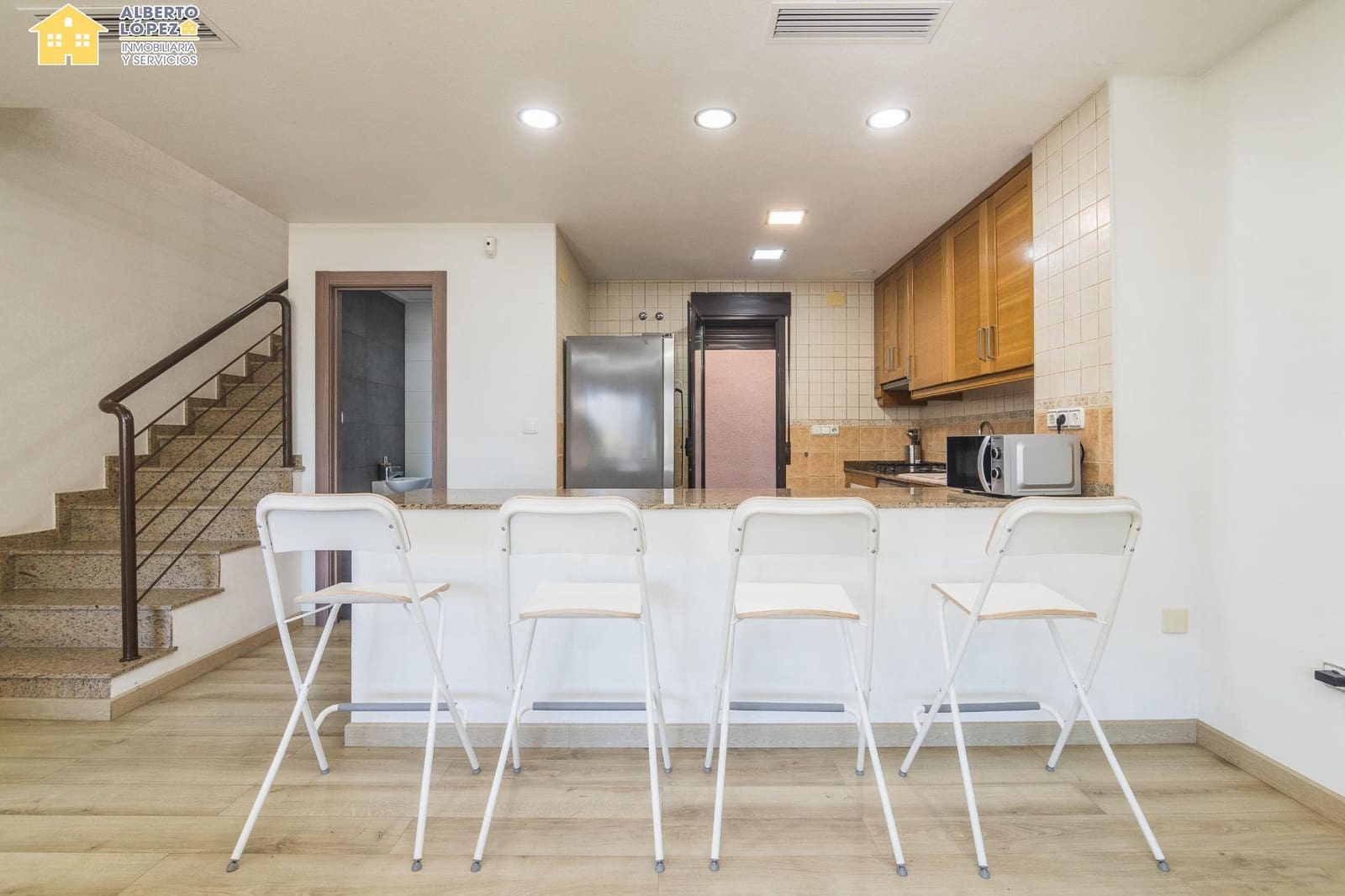 3 quarto Bungalow para venda em Arenales del Sol com piscina garagem - 425 000 € (Ref: 9367668)