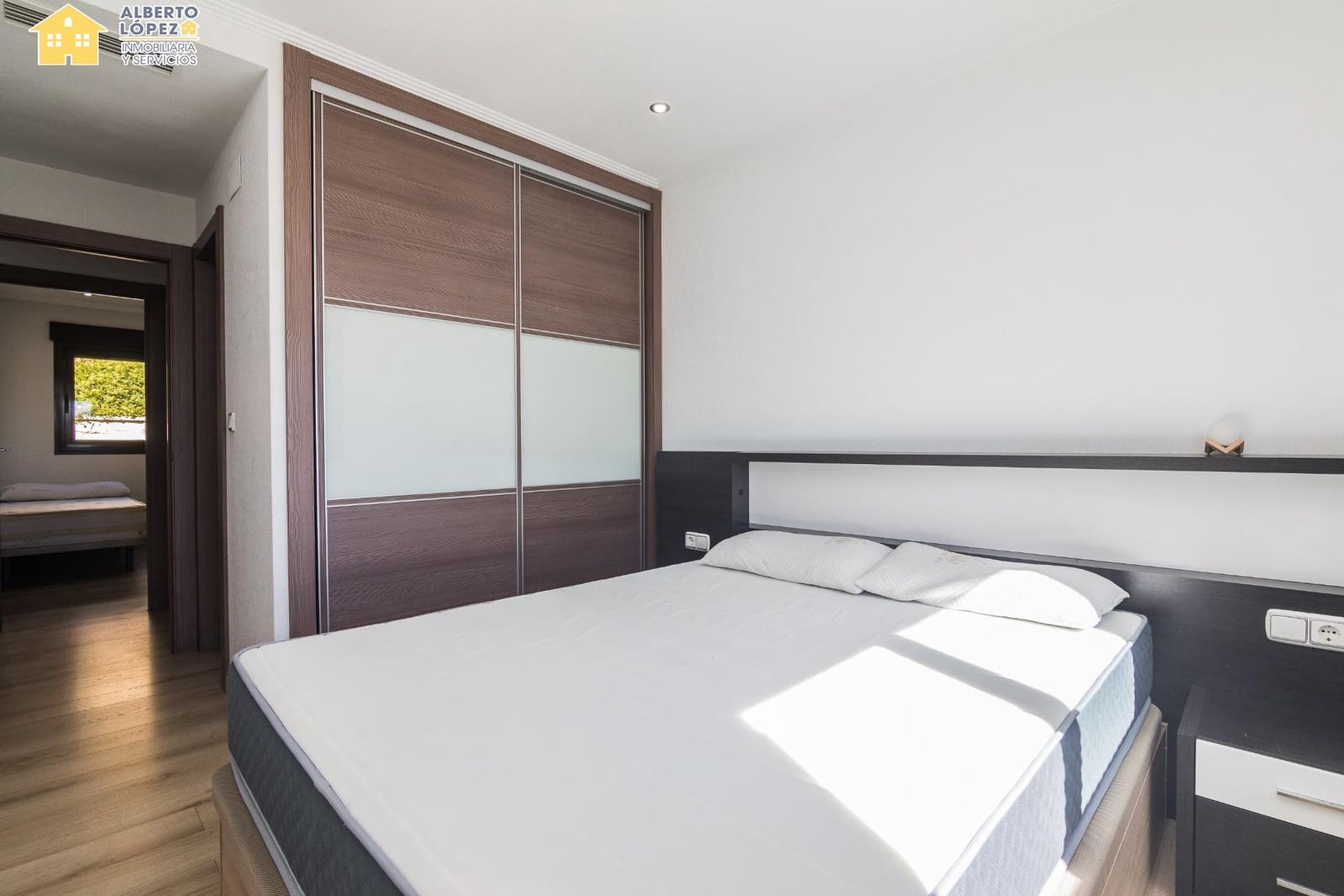 3 quarto Bungalow para venda em Arenales del Sol com piscina garagem - 425 000 € (Ref: 9367668)