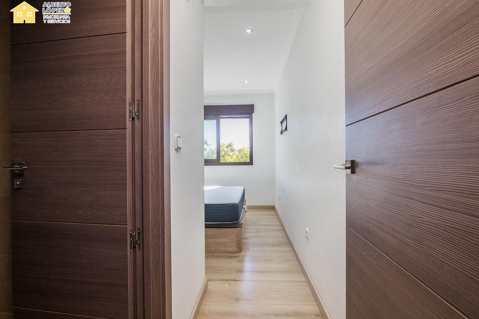 3 quarto Bungalow para venda em Arenales del Sol com piscina garagem - 425 000 € (Ref: 9367668)