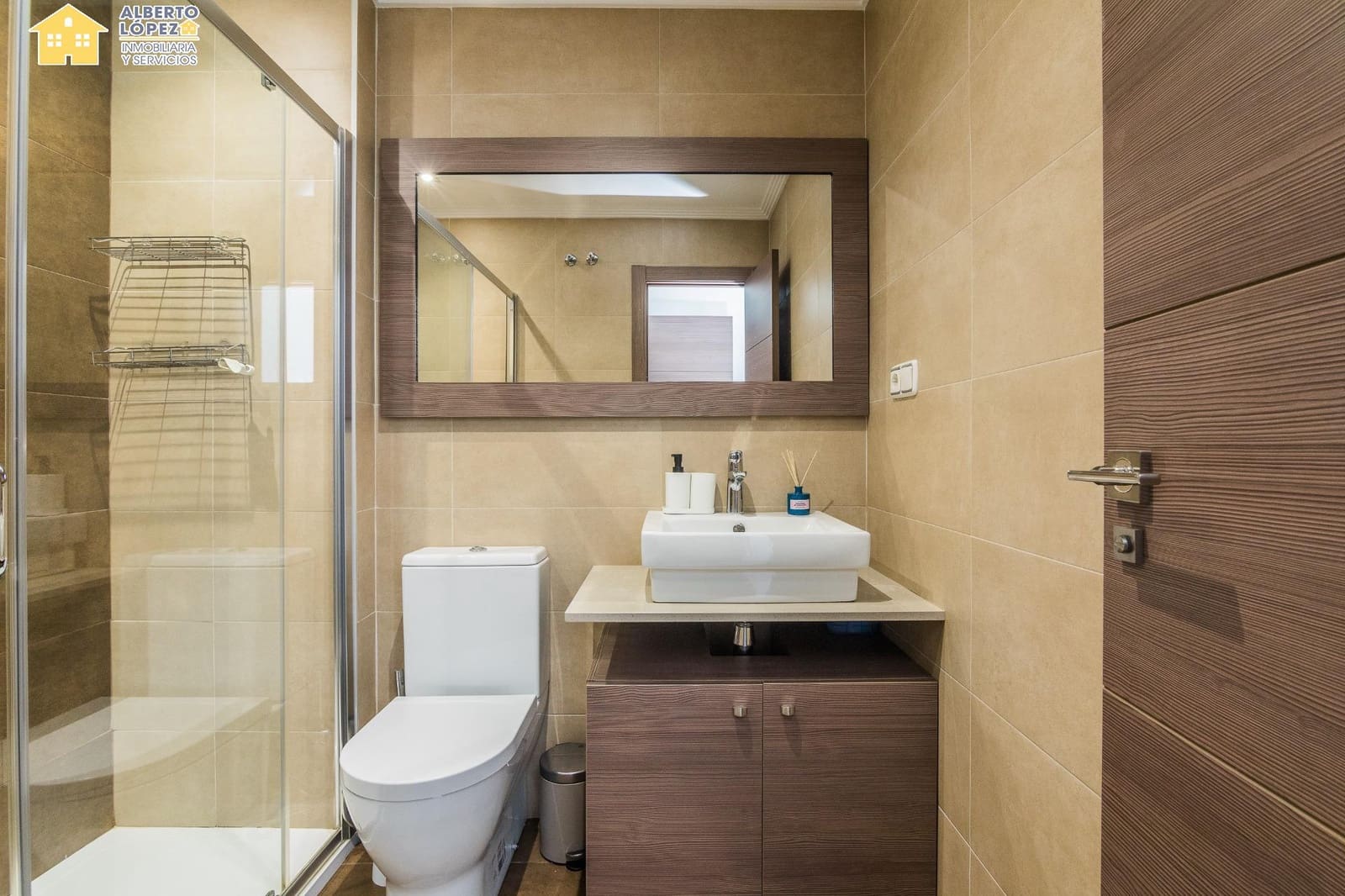 3 quarto Bungalow para venda em Arenales del Sol com piscina garagem - 425 000 € (Ref: 9367668)