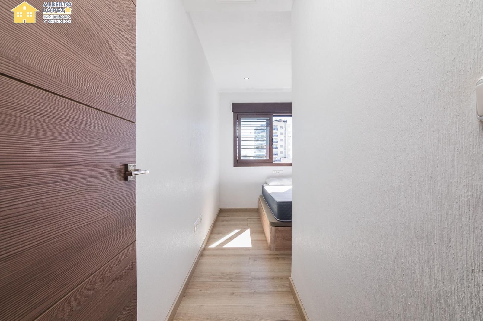 3 quarto Bungalow para venda em Arenales del Sol com piscina garagem - 425 000 € (Ref: 9367668)