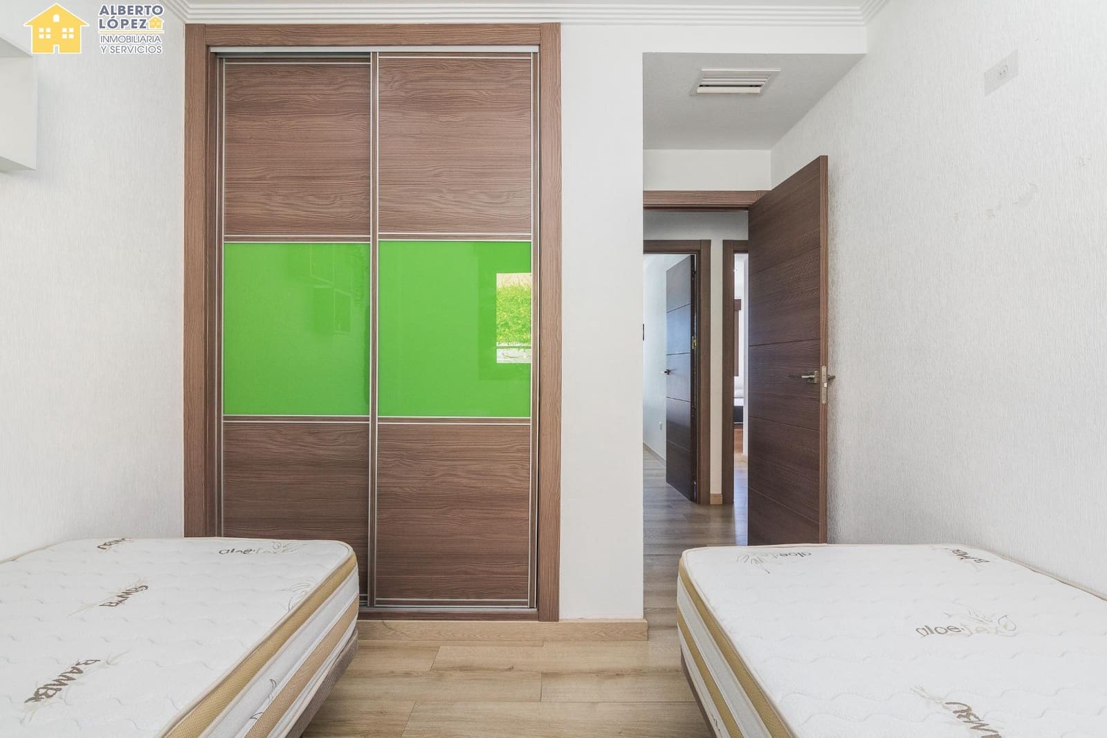 3 quarto Bungalow para venda em Arenales del Sol com piscina garagem - 425 000 € (Ref: 9367668)