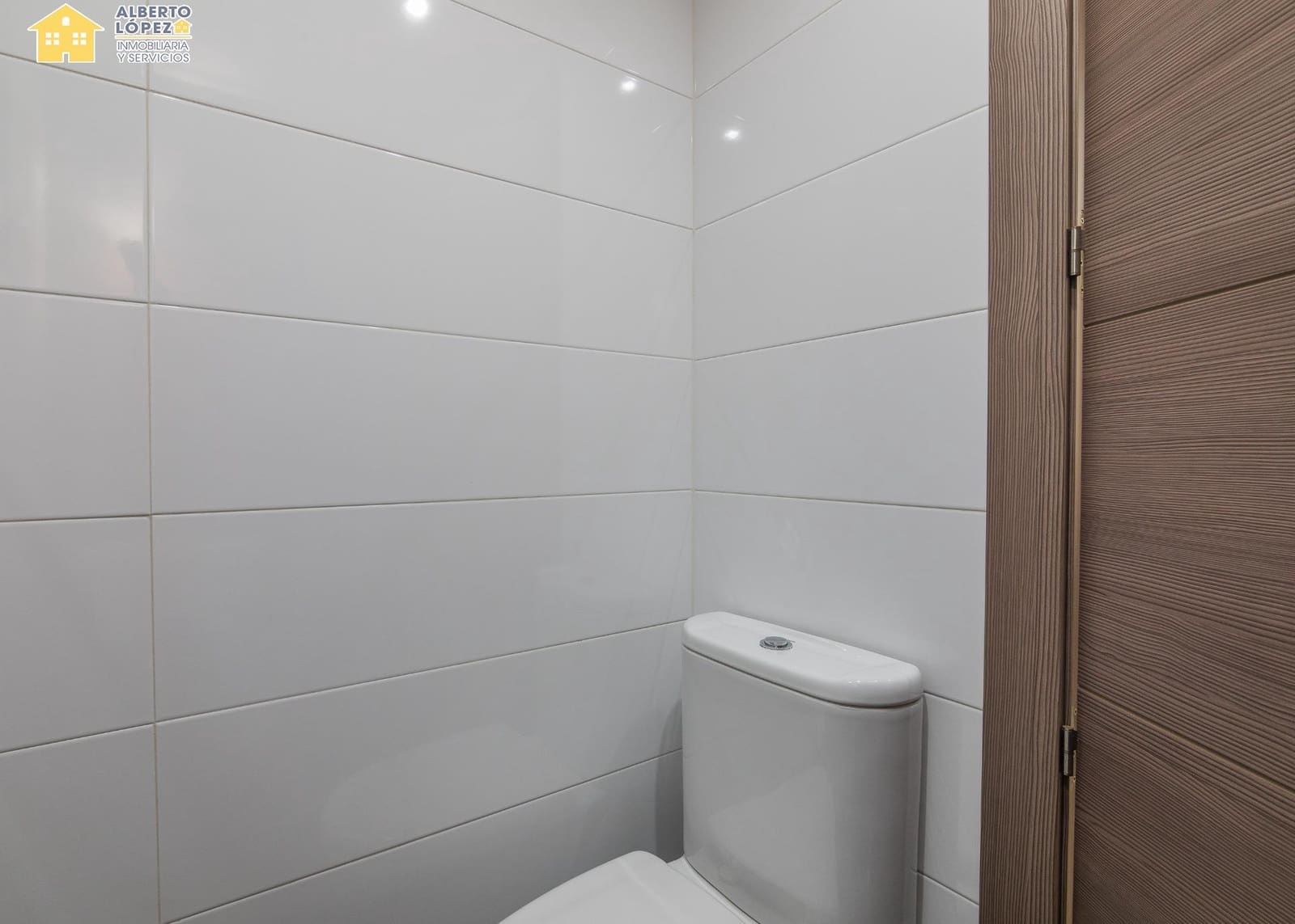 3 quarto Bungalow para venda em Arenales del Sol com piscina garagem - 425 000 € (Ref: 9367668)