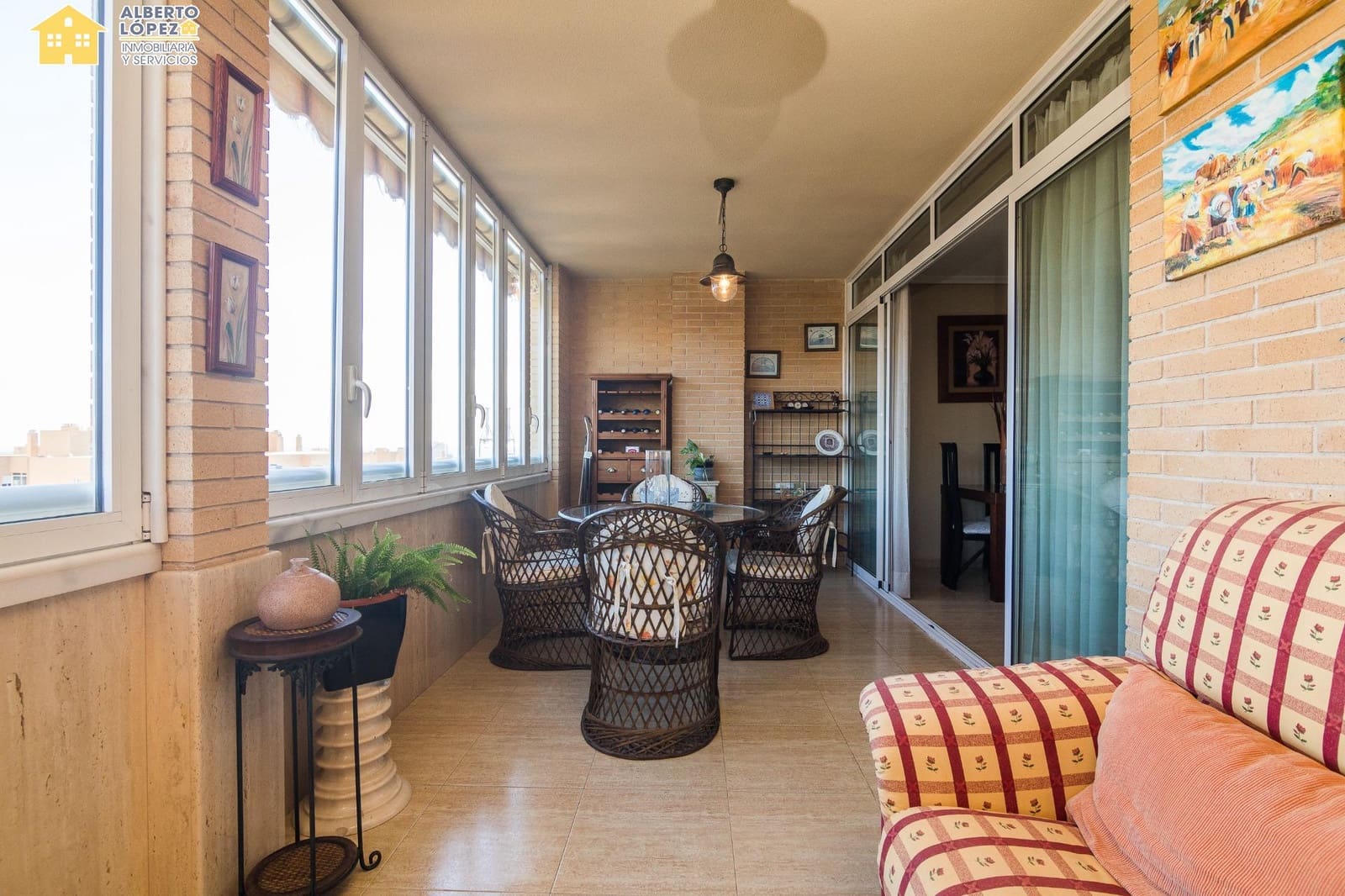 3 soverom Leilighet til salgs i Alicante by med svømmebasseng garasje - € 320 000 (Ref: 9398590)