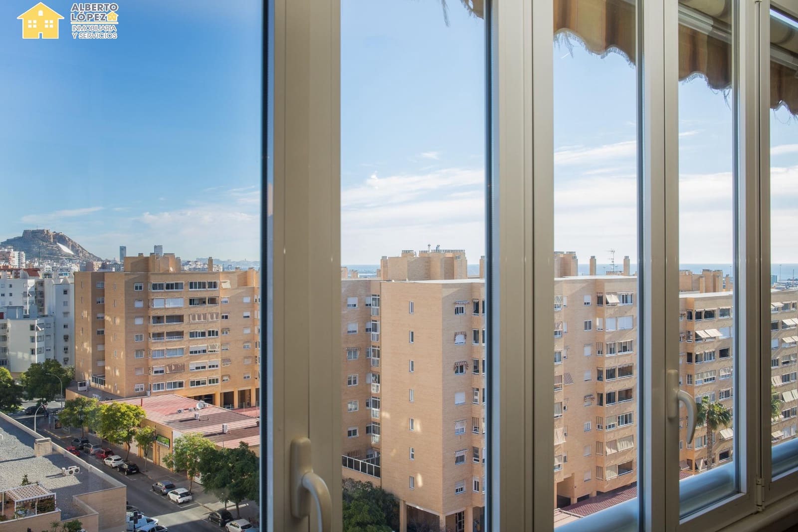 3 soverom Leilighet til salgs i Alicante by med svømmebasseng garasje - € 320 000 (Ref: 9398590)
