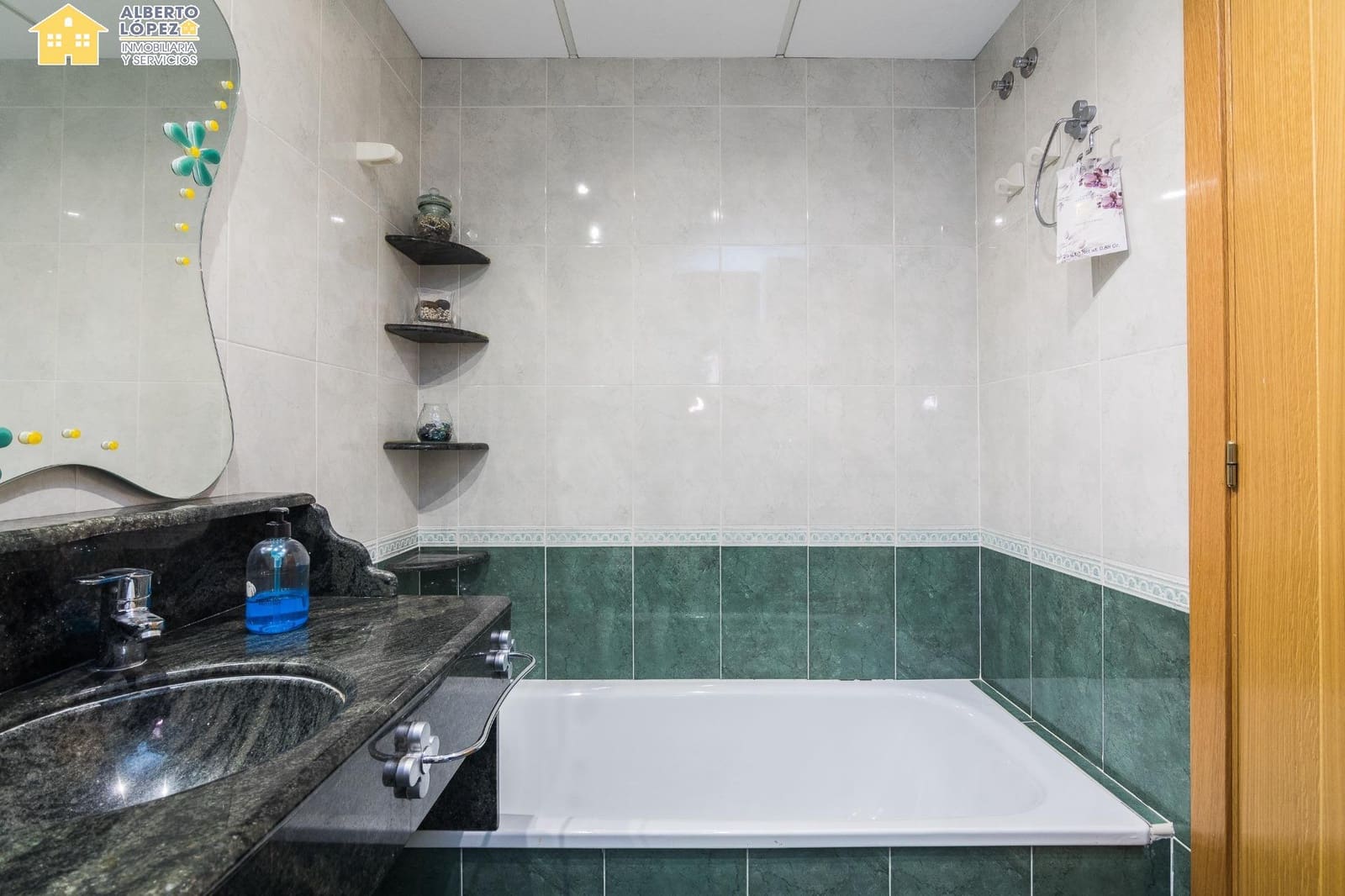 3 soverom Leilighet til salgs i Alicante by med svømmebasseng garasje - € 320 000 (Ref: 9398590)