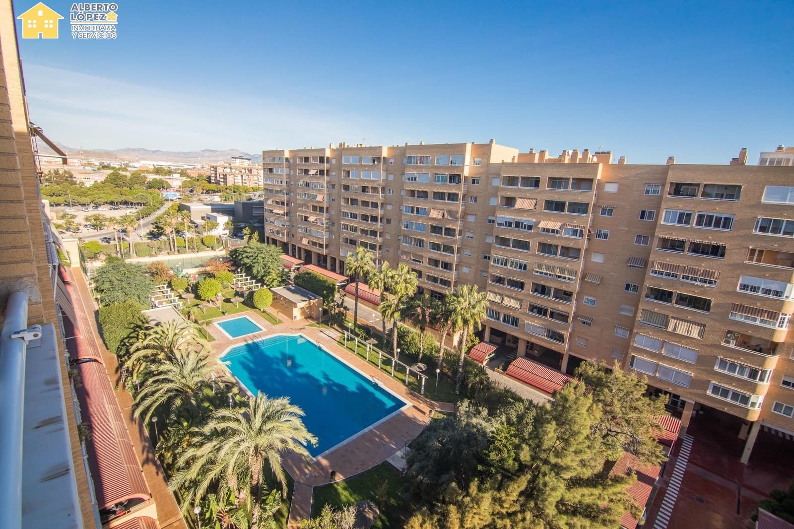 3 soverom Leilighet til salgs i Alicante by med svømmebasseng garasje - € 320 000 (Ref: 9398590)
