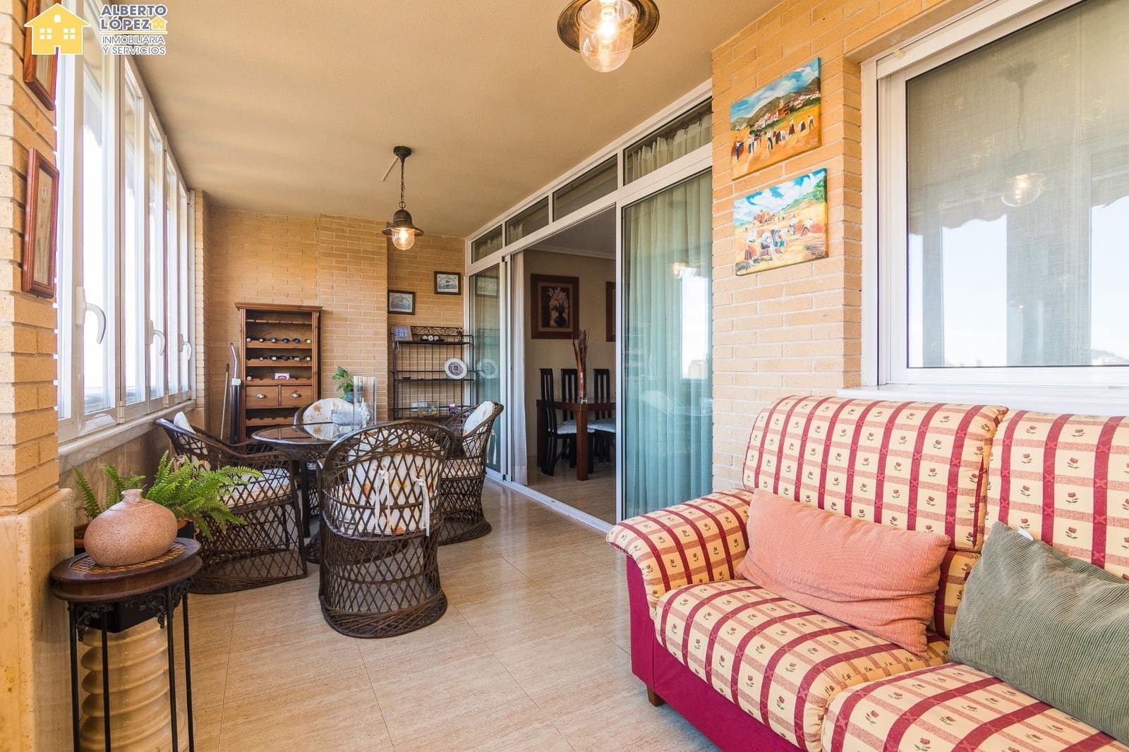 3 soverom Leilighet til salgs i Alicante by med svømmebasseng garasje - € 320 000 (Ref: 9398590)