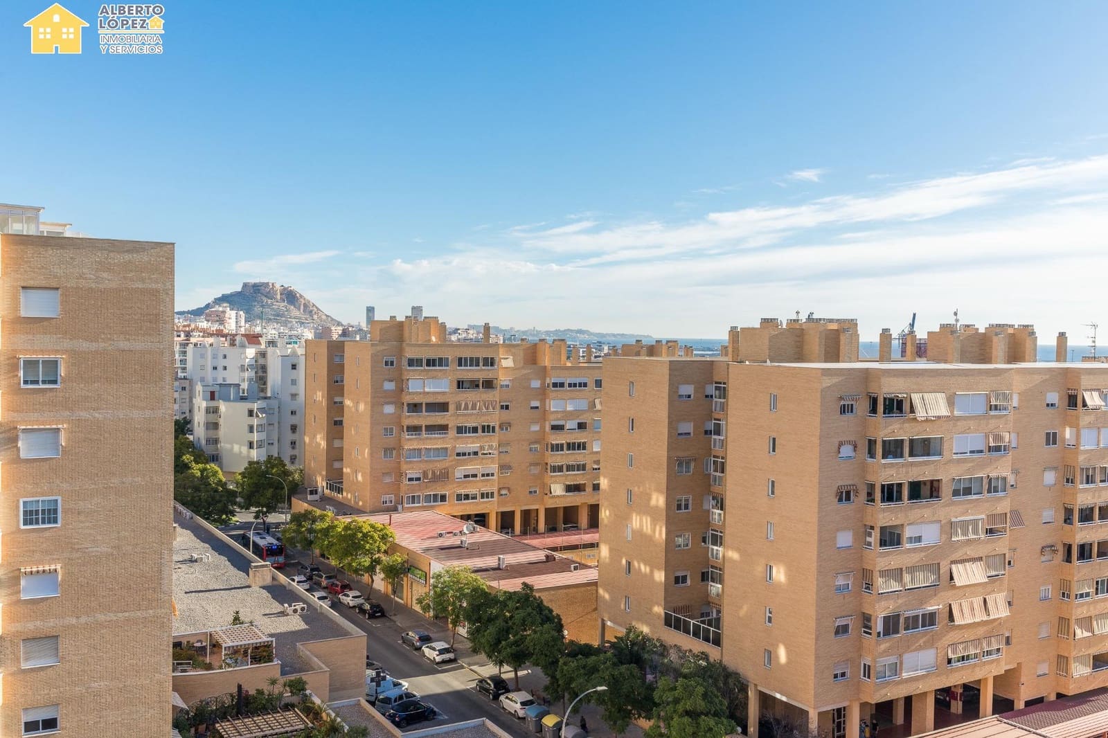3 soverom Leilighet til salgs i Alicante by med svømmebasseng garasje - € 320 000 (Ref: 9398590)