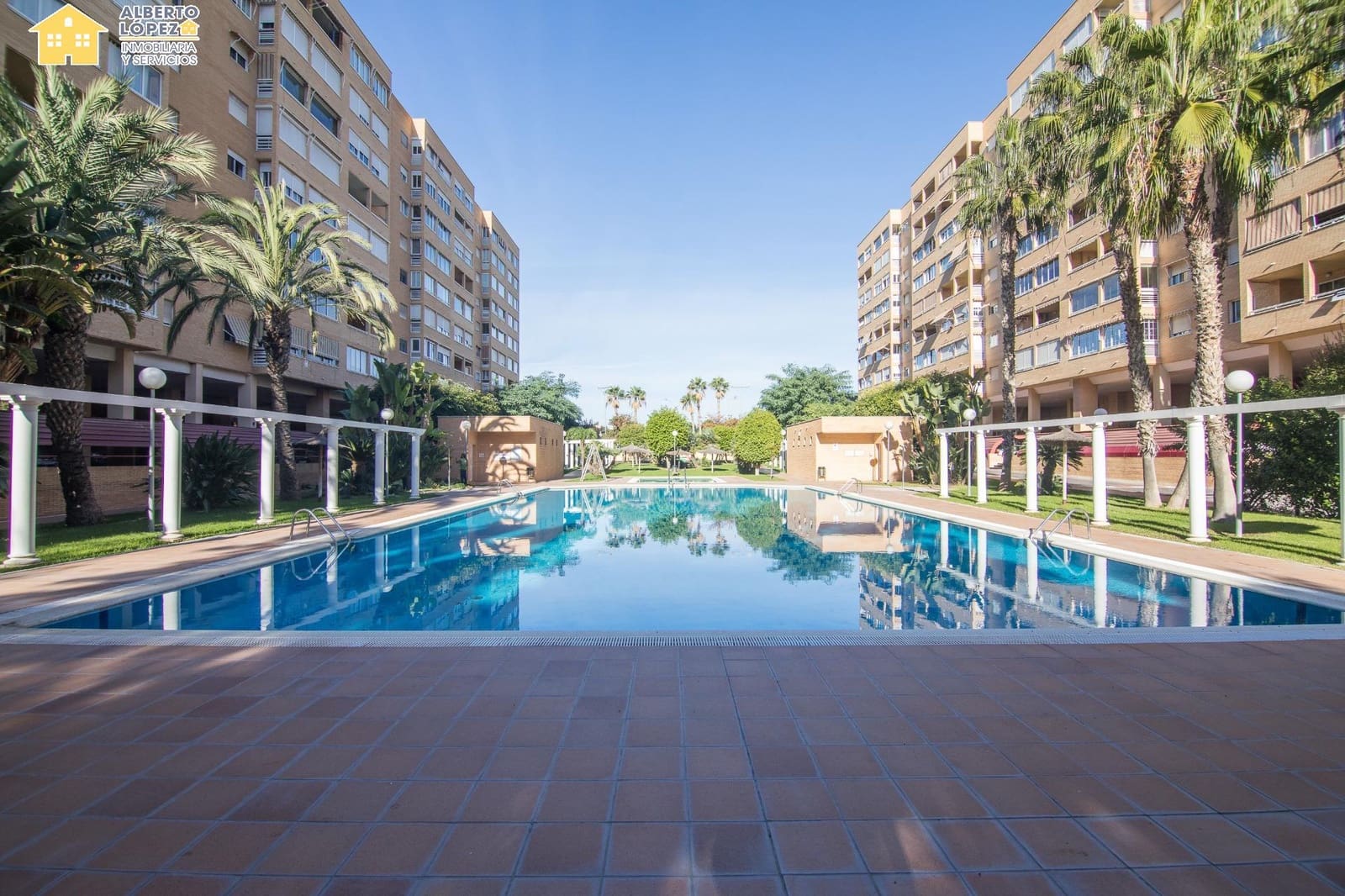 3 soverom Leilighet til salgs i Alicante by med svømmebasseng garasje - € 320 000 (Ref: 9398590)