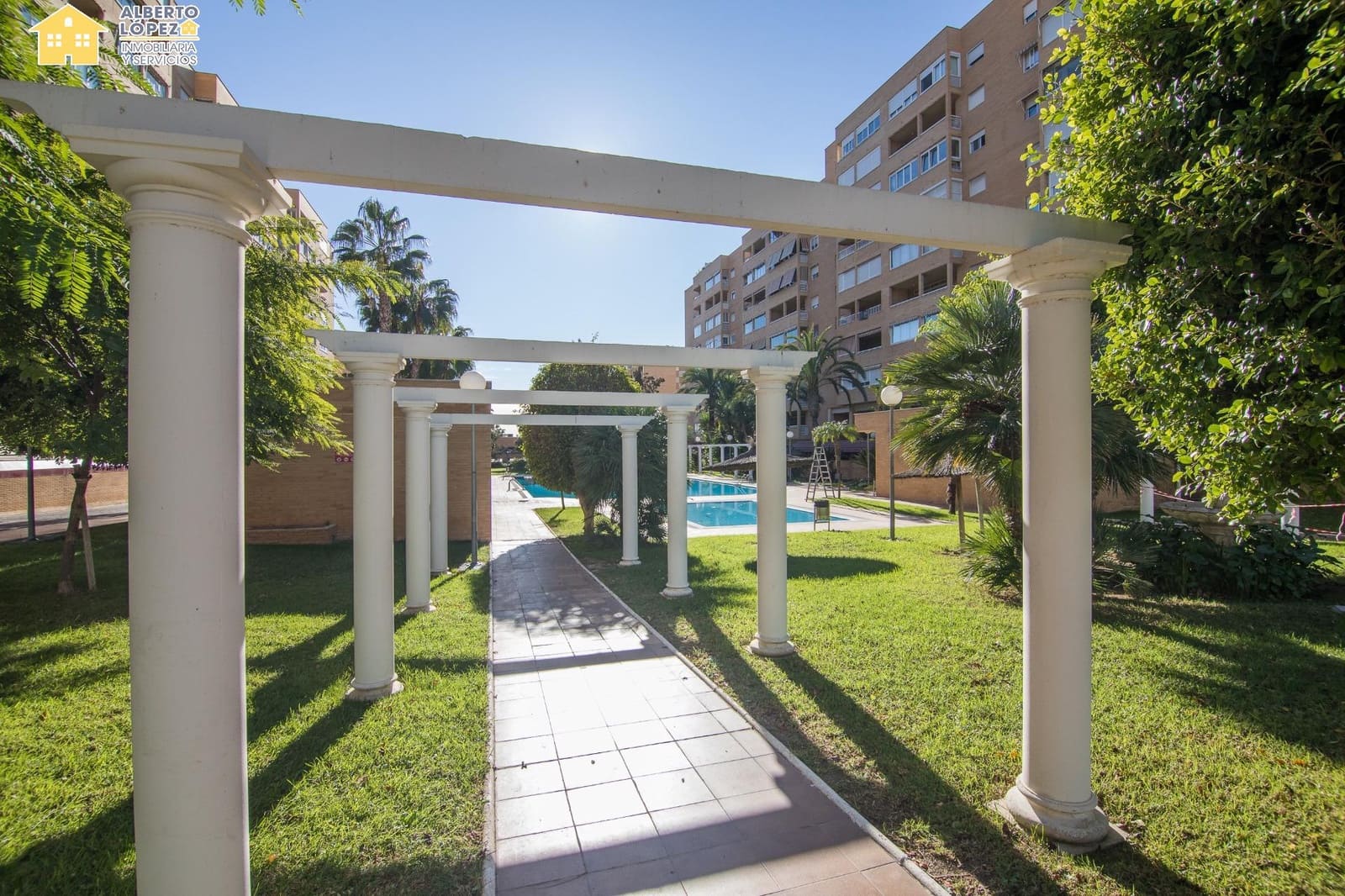3 soverom Leilighet til salgs i Alicante by med svømmebasseng garasje - € 320 000 (Ref: 9398590)