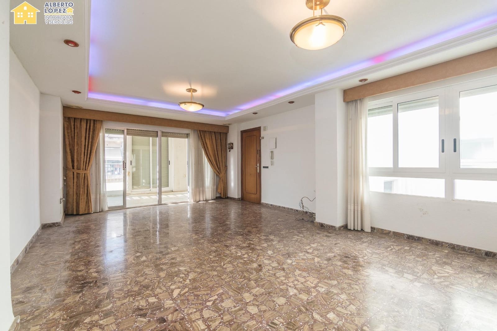 5 sypialnia Penthouse na sprzedaż w Elche / Elx - 390 000 € (Ref: 9398591)