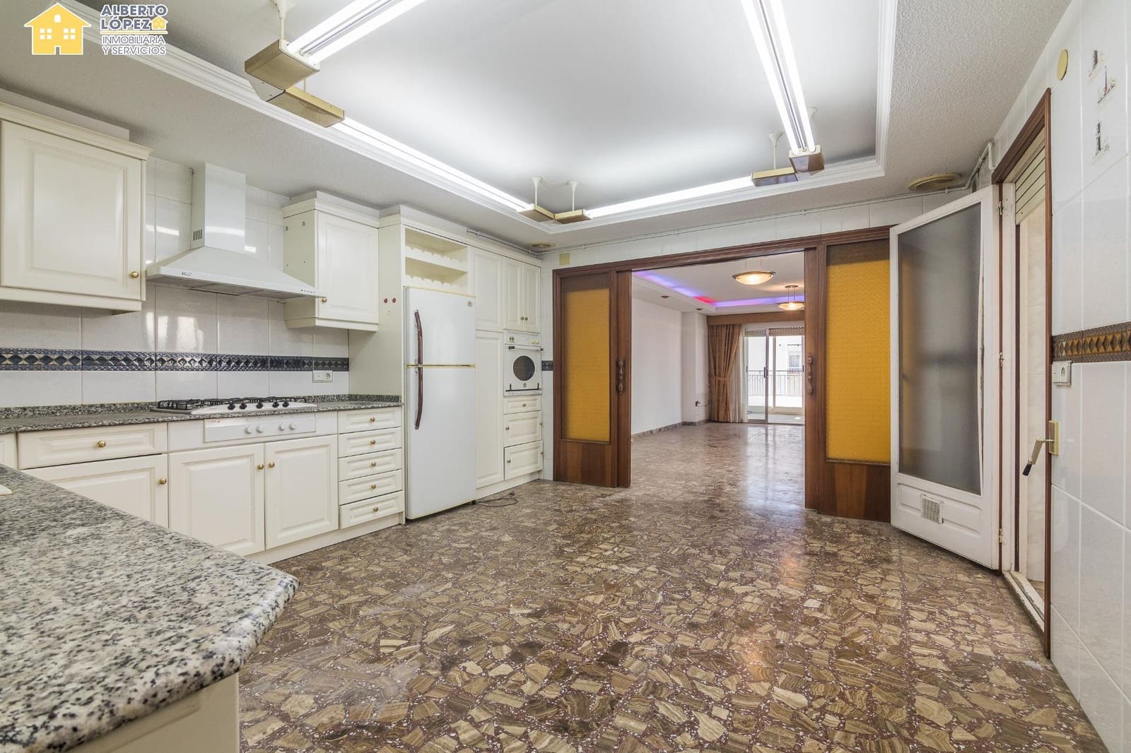 5 sypialnia Penthouse na sprzedaż w Elche / Elx - 390 000 € (Ref: 9398591)