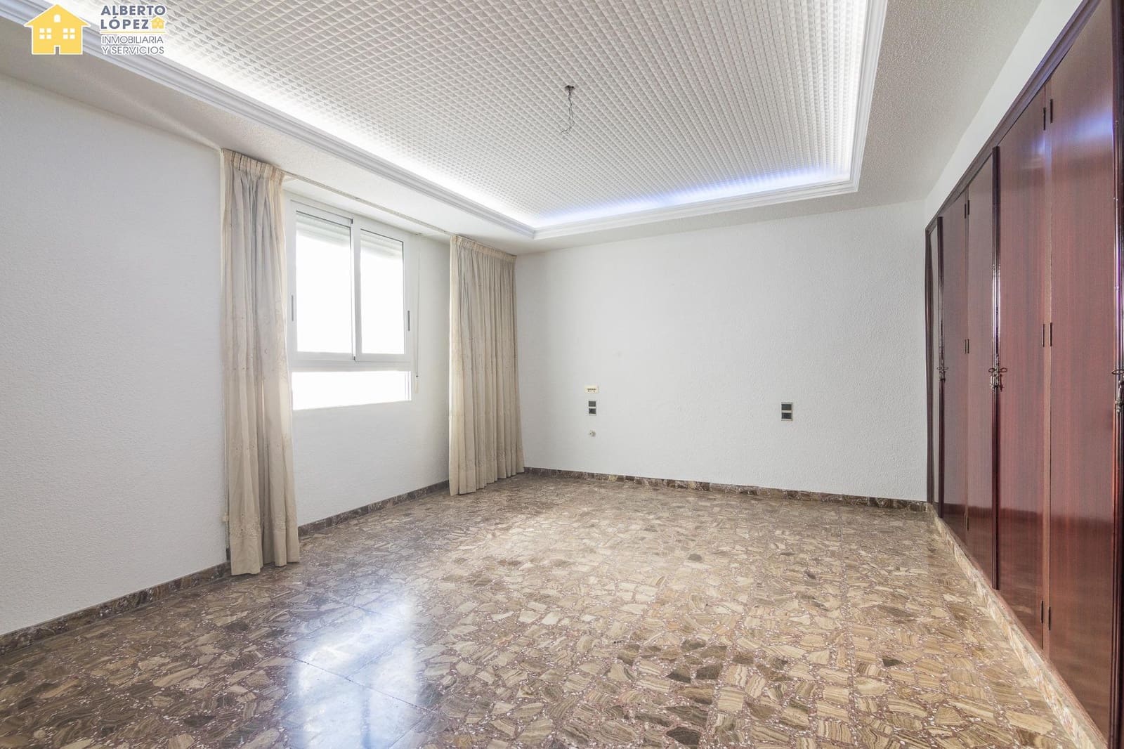 5 sypialnia Penthouse na sprzedaż w Elche / Elx - 390 000 € (Ref: 9398591)