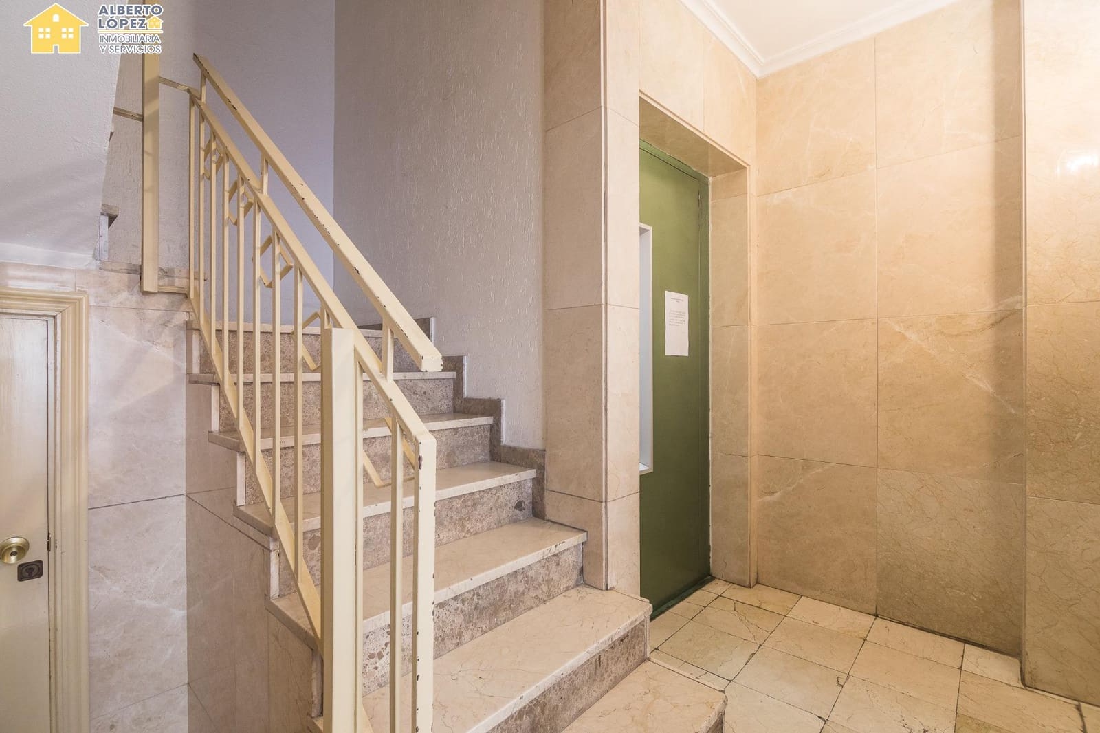 5 sypialnia Penthouse na sprzedaż w Elche / Elx - 390 000 € (Ref: 9398591)