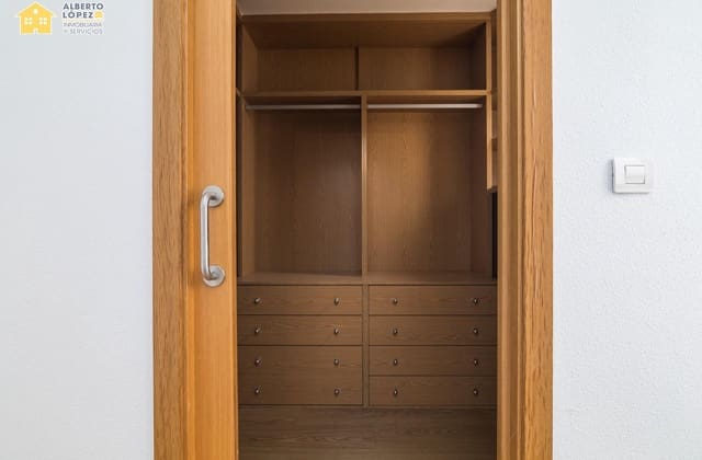 3 soveværelse Lejlighed til salg i El Altet, Elche / Elx - € 184.000 (Ref: 9401263)