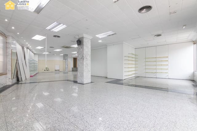 Kaupallinen myytävänä paikassa El Altet, Elche / Elx - 298 000 € (Ref: 9414214)