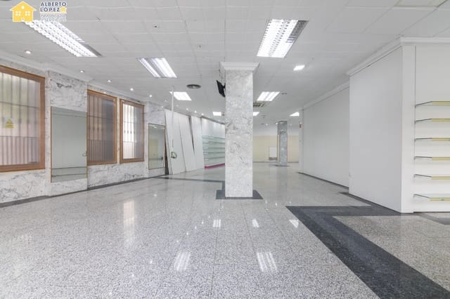 Kaupallinen myytävänä paikassa El Altet, Elche / Elx - 298 000 € (Ref: 9414214)