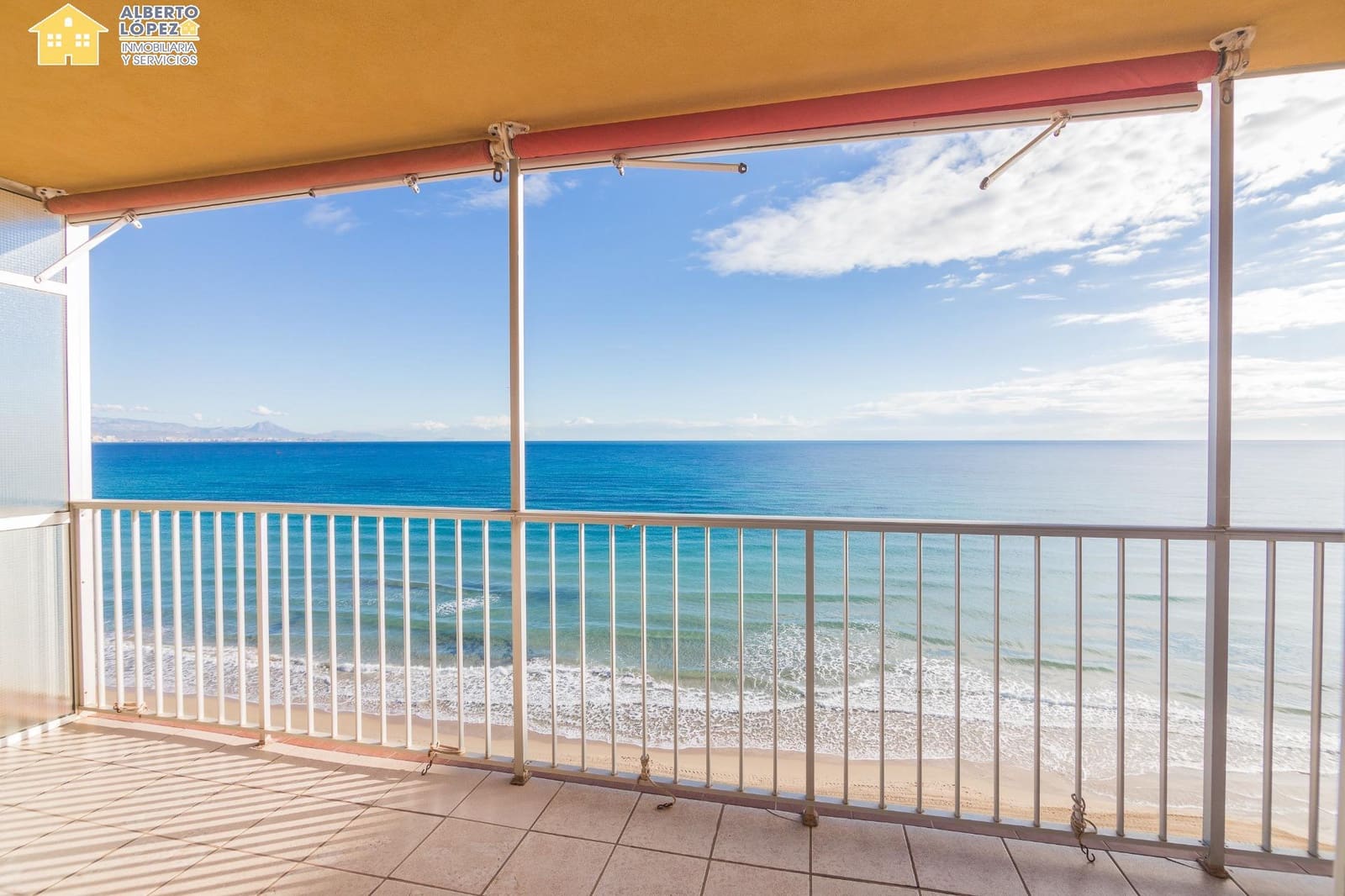 3 bedroom Apartment for sale in Arenales del Sol - € 276,000 (Ref: 9431145)