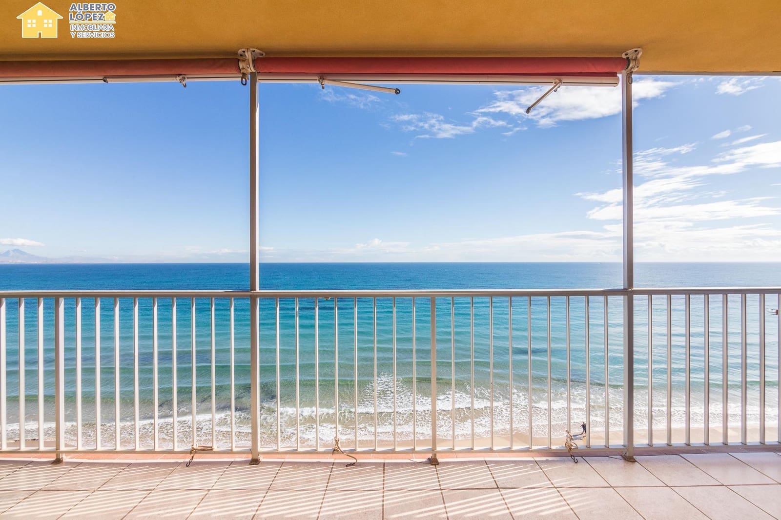 3 bedroom Apartment for sale in Arenales del Sol - € 276,000 (Ref: 9431145)