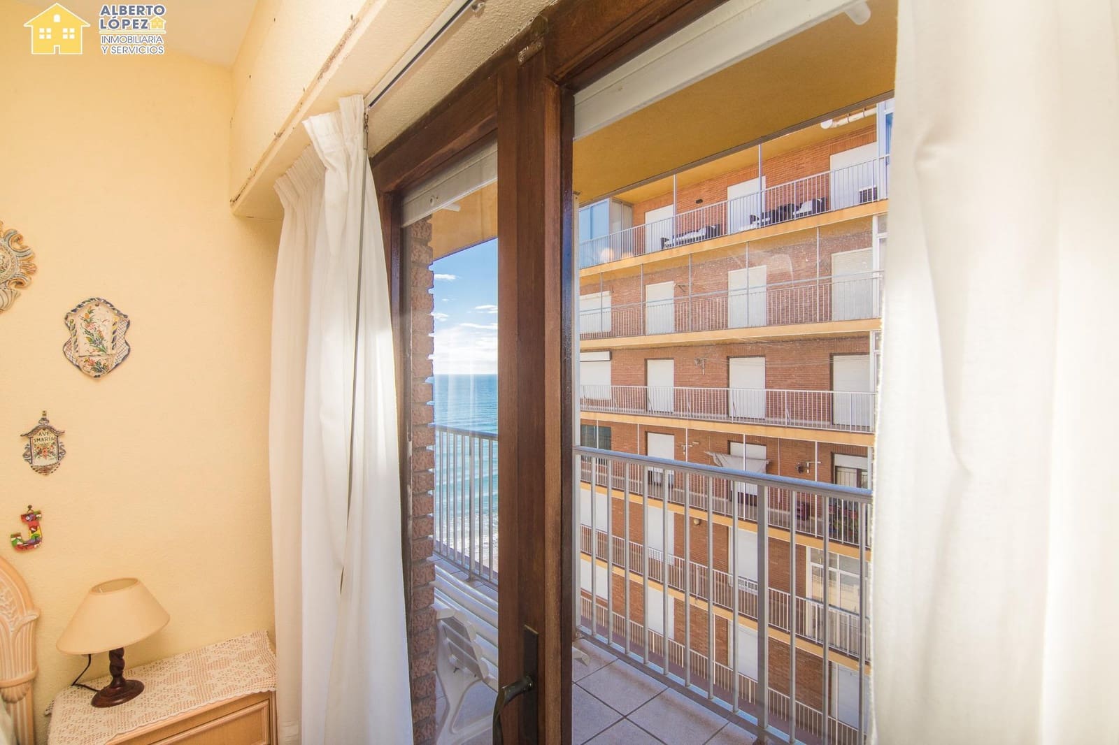 3 bedroom Apartment for sale in Arenales del Sol - € 276,000 (Ref: 9431145)