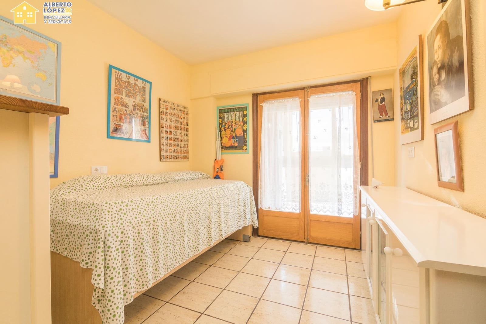 3 bedroom Apartment for sale in Arenales del Sol - € 276,000 (Ref: 9431145)