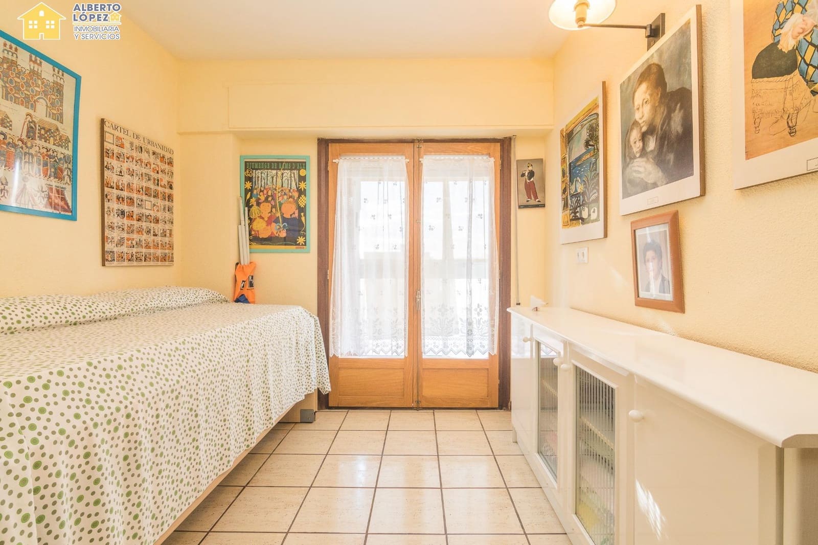 3 bedroom Apartment for sale in Arenales del Sol - € 276,000 (Ref: 9431145)