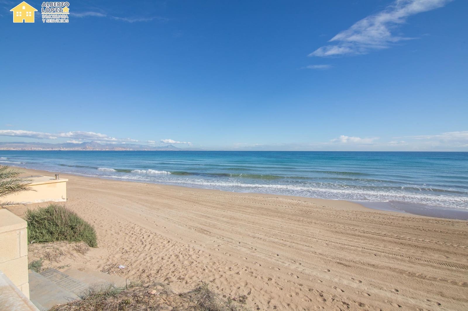 3 bedroom Apartment for sale in Arenales del Sol - € 276,000 (Ref: 9431145)