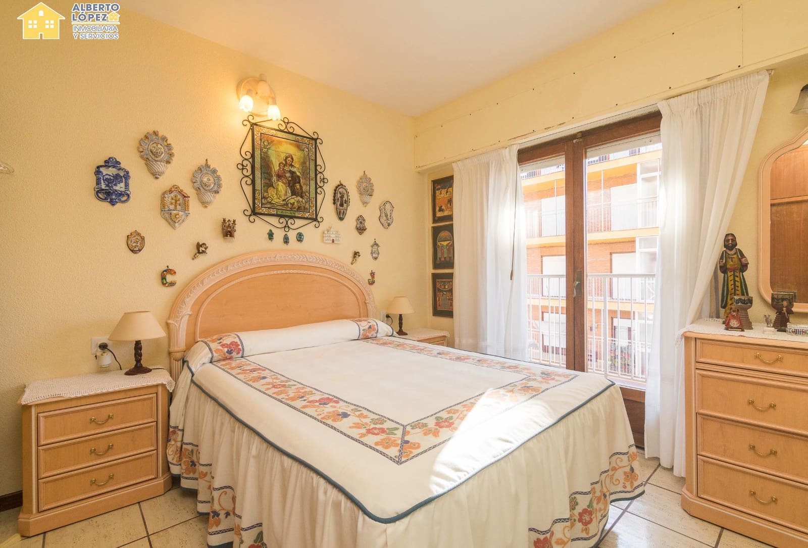 3 bedroom Apartment for sale in Arenales del Sol - € 276,000 (Ref: 9431145)