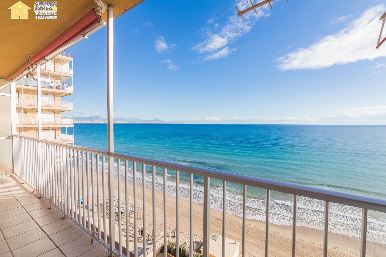 3 bedroom Apartment for sale in Arenales del Sol - € 276,000 (Ref: 9431145)