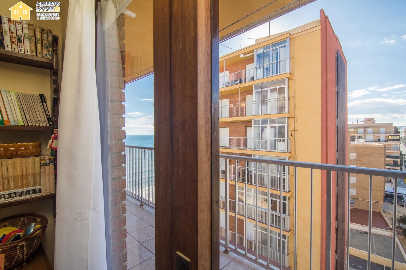 3 bedroom Apartment for sale in Arenales del Sol - € 276,000 (Ref: 9431145)