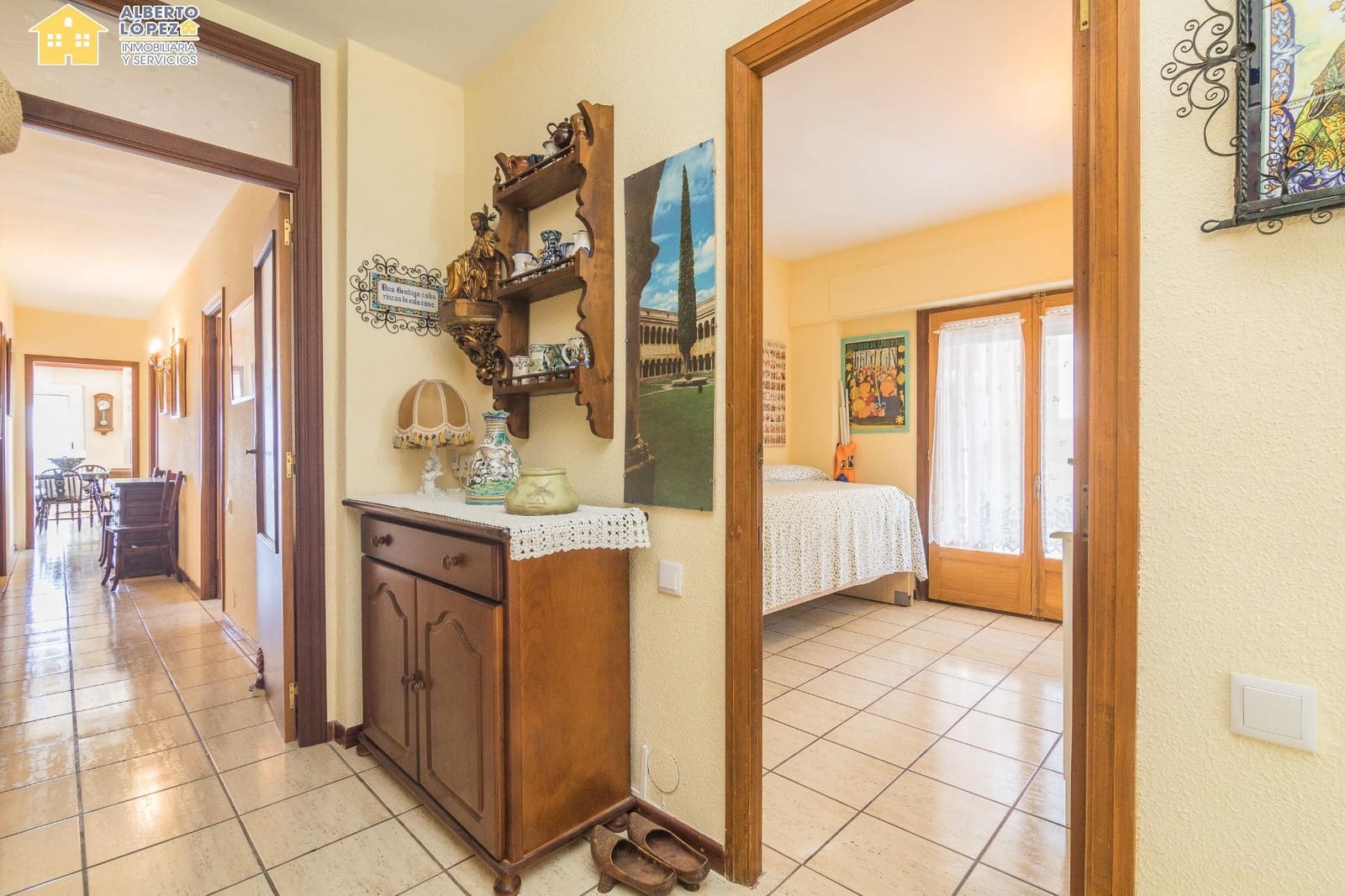 3 bedroom Apartment for sale in Arenales del Sol - € 276,000 (Ref: 9431145)