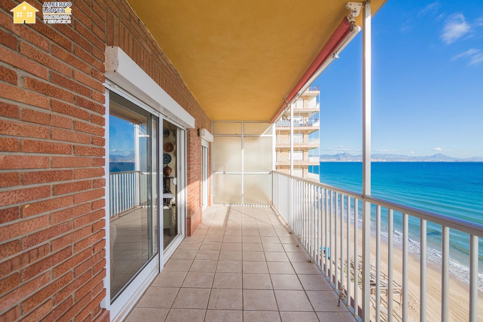 3 bedroom Apartment for sale in Arenales del Sol - € 276,000 (Ref: 9431145)