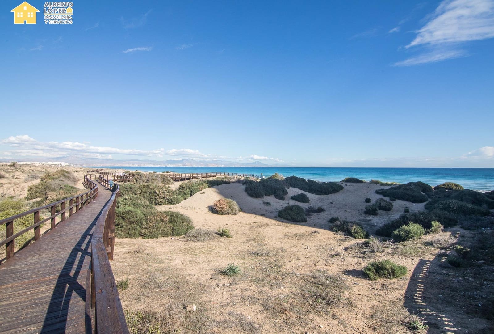 3 bedroom Apartment for sale in Arenales del Sol - € 276,000 (Ref: 9431145)