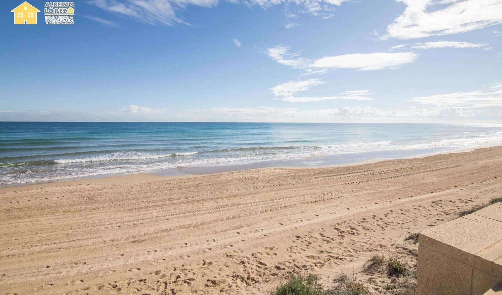 3 bedroom Apartment for sale in Arenales del Sol - € 276,000 (Ref: 9431145)