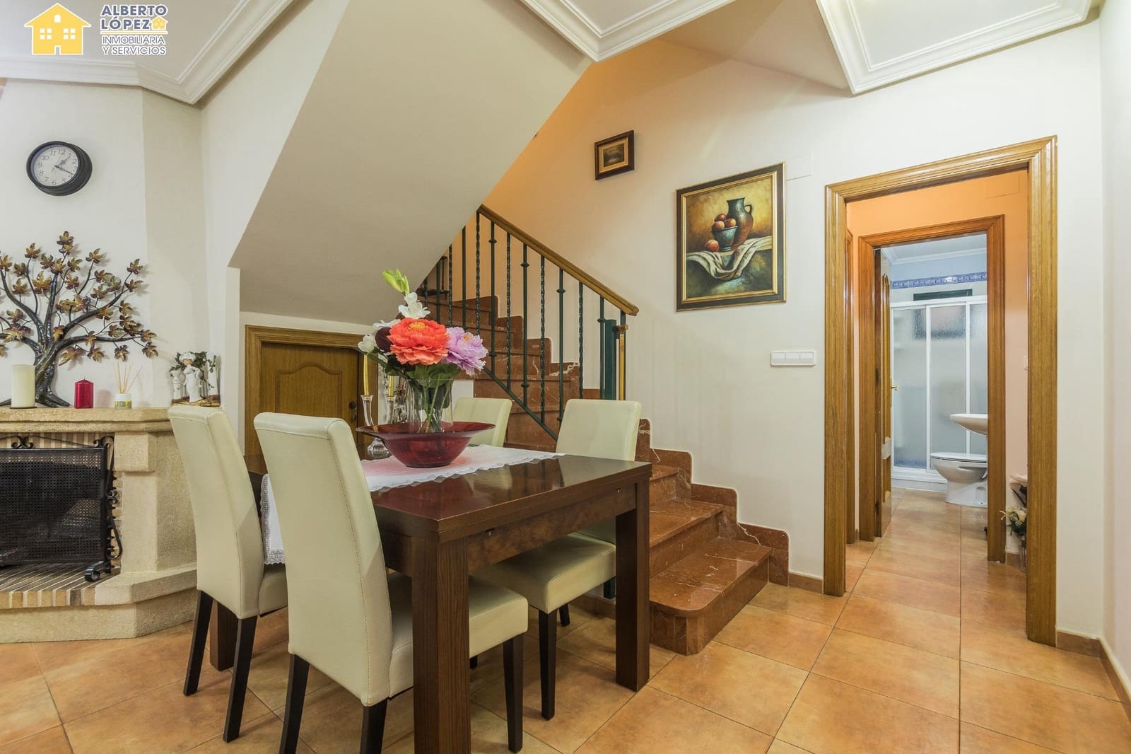 4 slaapkamer Rijtjeshuis te koop in El Altet - € 271.000 (Ref: 9449408)