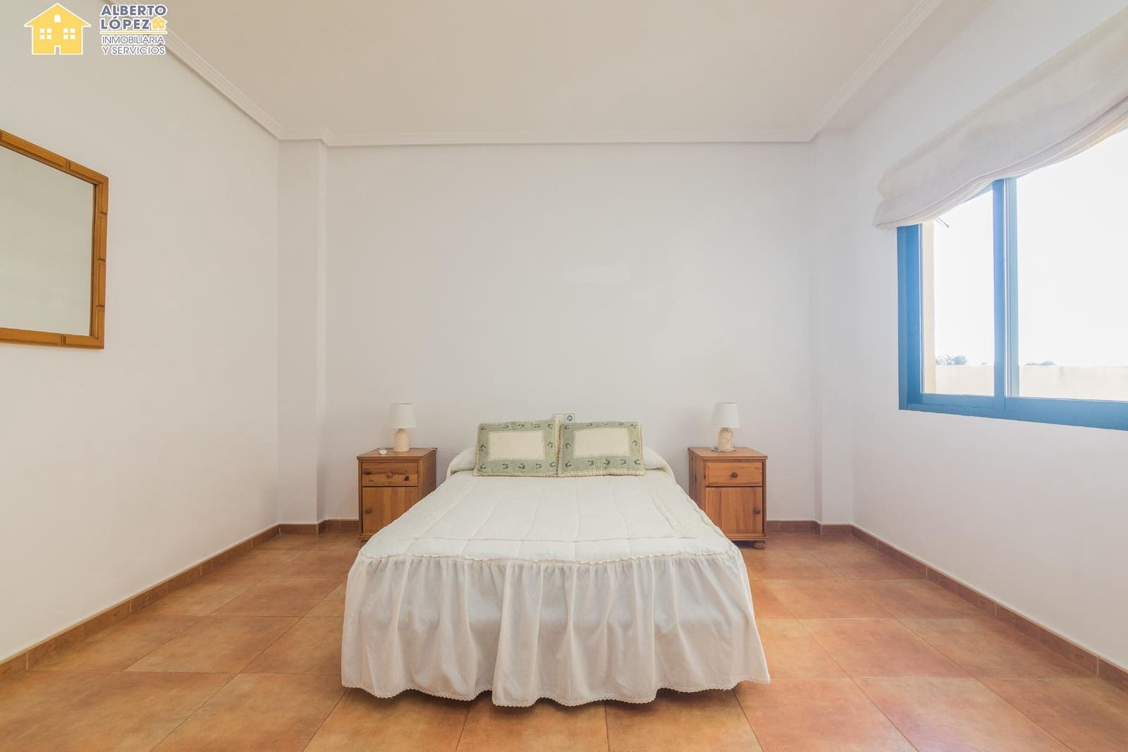 4 slaapkamer Rijtjeshuis te koop in El Altet - € 271.000 (Ref: 9449408)