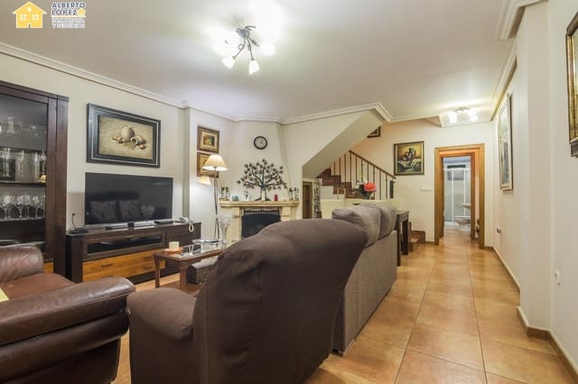 4 soveværelse Rækkehus til salg i El Altet, Elche / Elx - € 271.000 (Ref: 9449408)