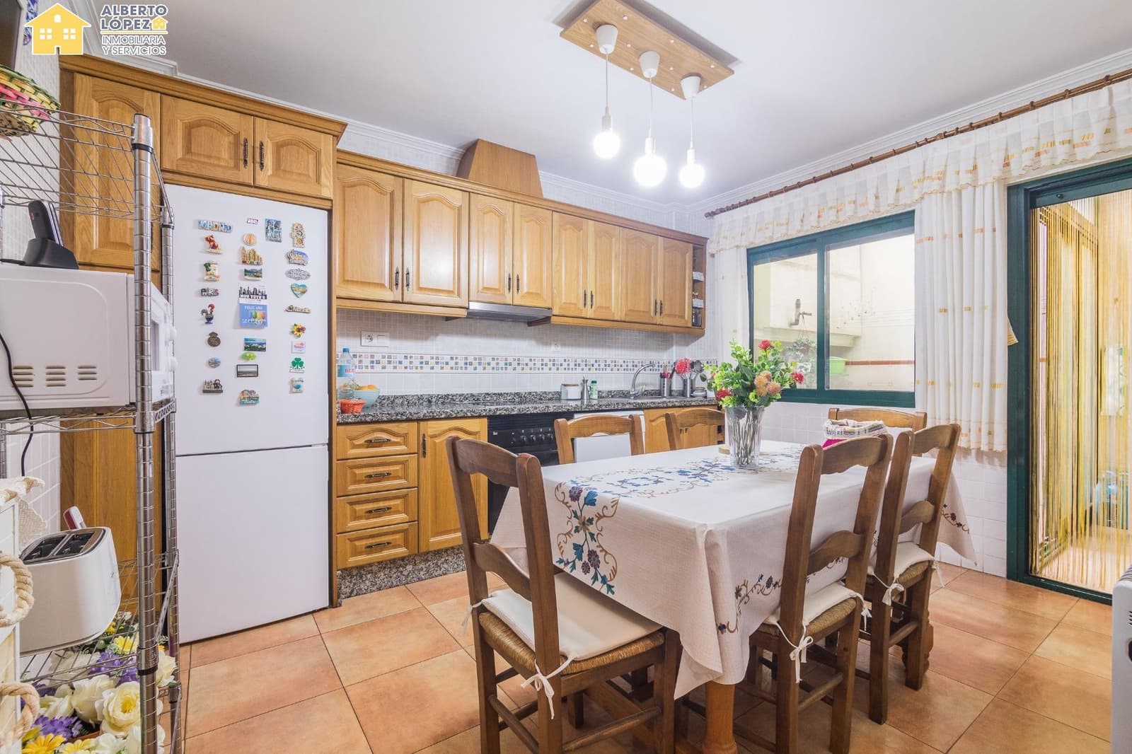 4 slaapkamer Rijtjeshuis te koop in El Altet - € 271.000 (Ref: 9449408)