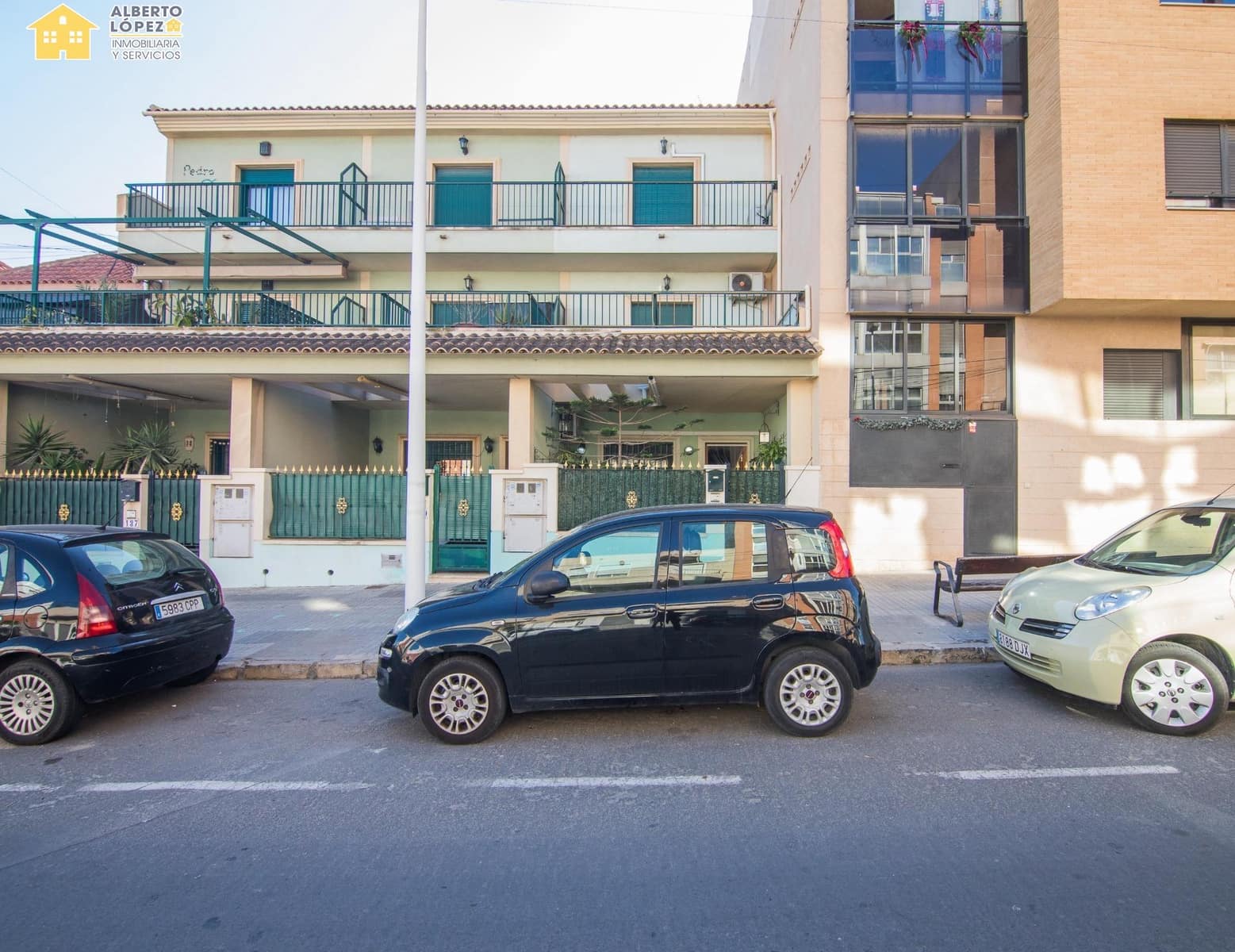 4 slaapkamer Rijtjeshuis te koop in El Altet - € 271.000 (Ref: 9449408)