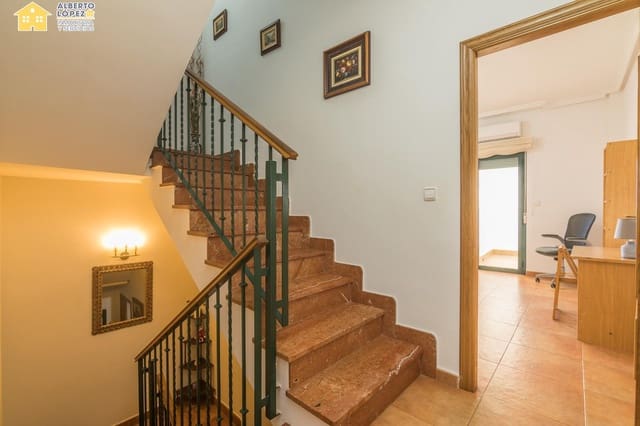 4 bedroom Terraced Villa for sale in El Altet, Elche / Elx - € 271,000 (Ref: 9449408)