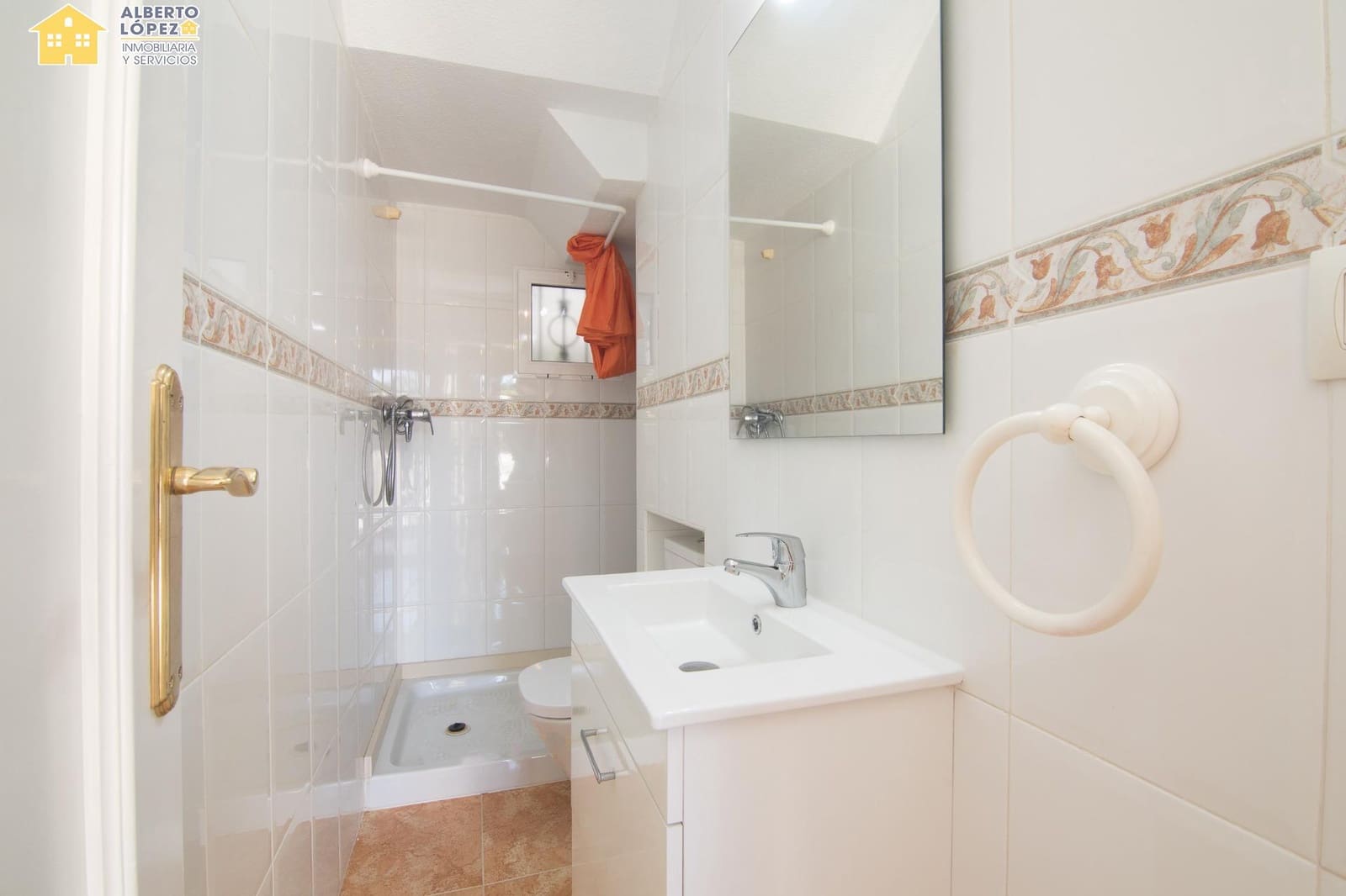 4 sovrum Radhus till salu i Gran Alacant med pool - 380 000 € (Ref: 9474265)