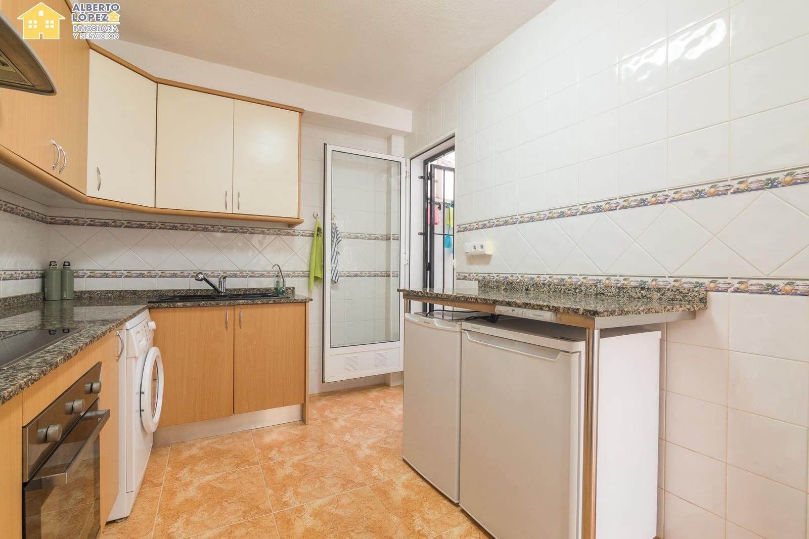 4 sovrum Radhus till salu i Gran Alacant med pool - 380 000 € (Ref: 9474265)